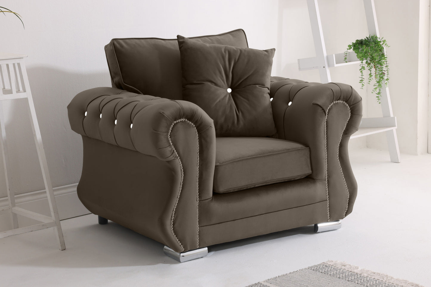 Strada 3+2 Fullback + Diamonds + Extra Cushions