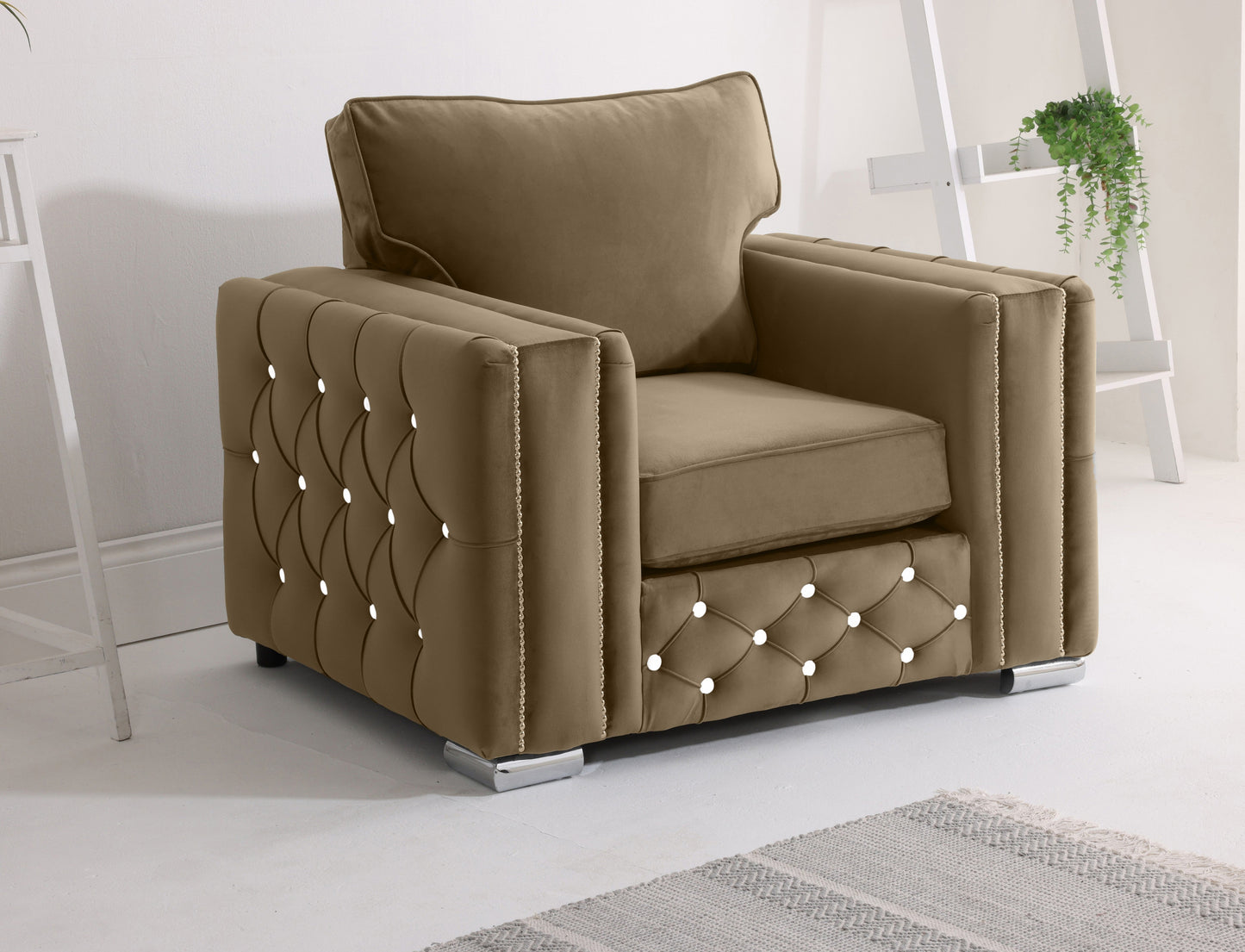 Ventura Corner Scatterback + Diamonds