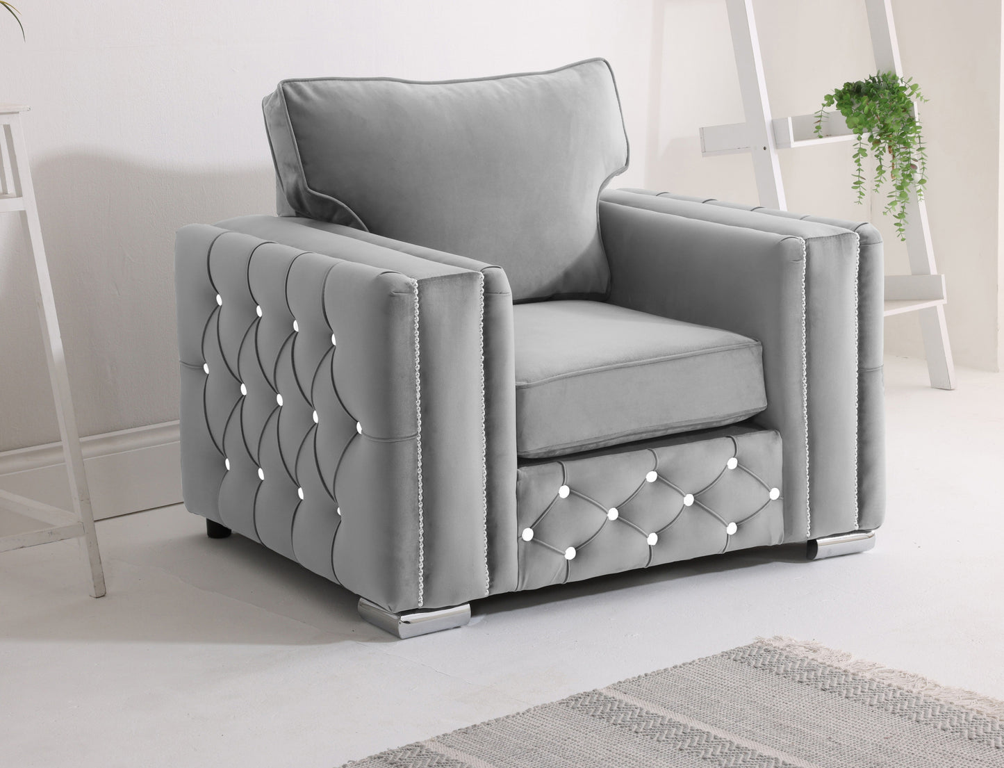Ventura Corner Scatterback + Diamonds