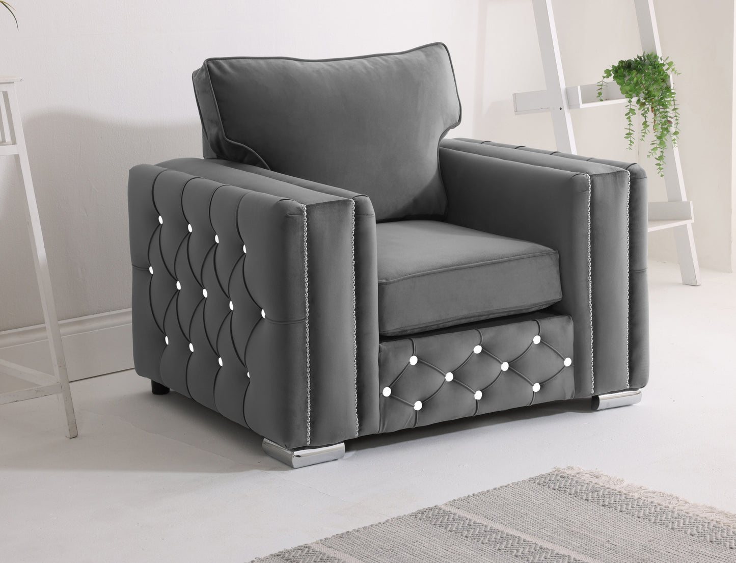 Ventura Corner Scatterback + Diamonds