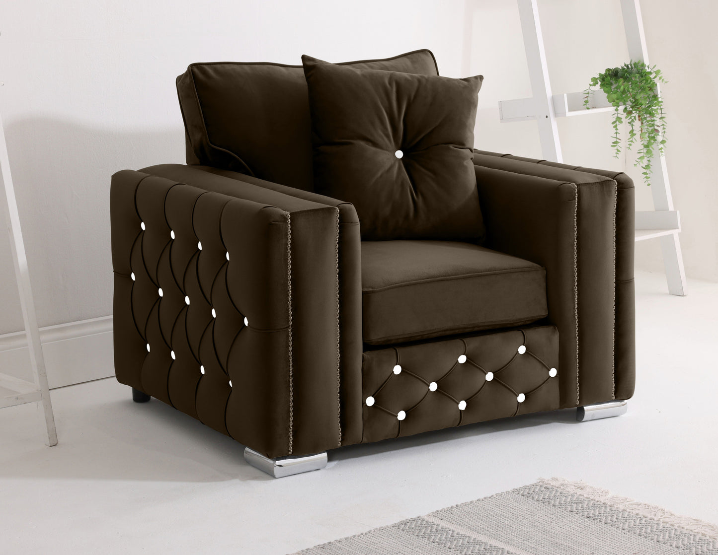 Ventura Corner Fullback + Extra Cushions + Diamonds