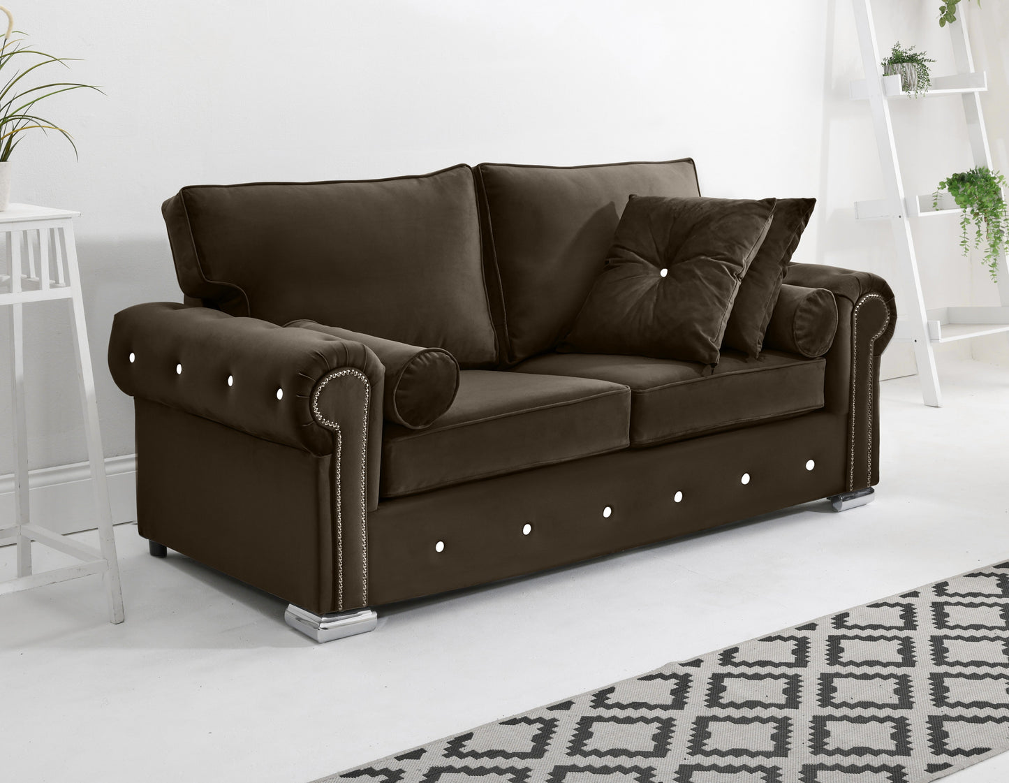 Novara 3+2 Fullback + Extra Cushions + Diamonds