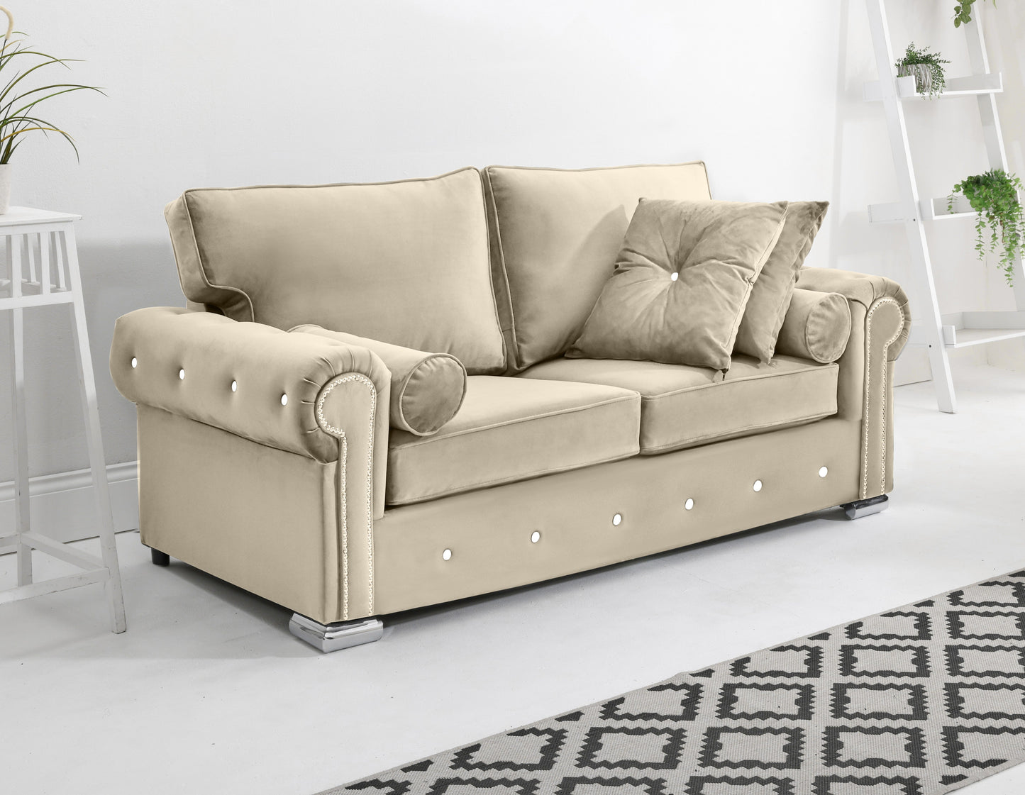 Novara 3+2 Fullback + Extra Cushions + Diamonds