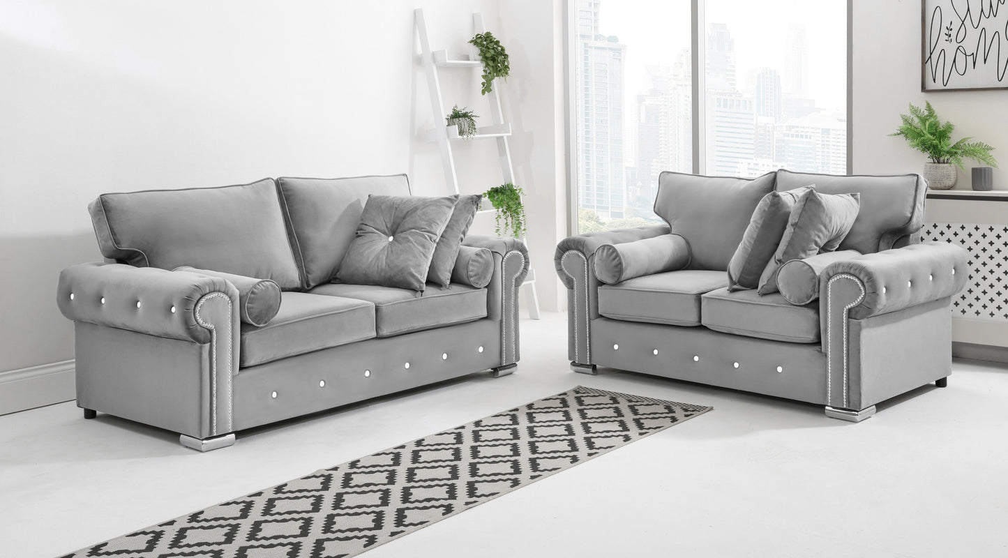 Novara 3+2 Fullback + Extra Cushions + Diamonds