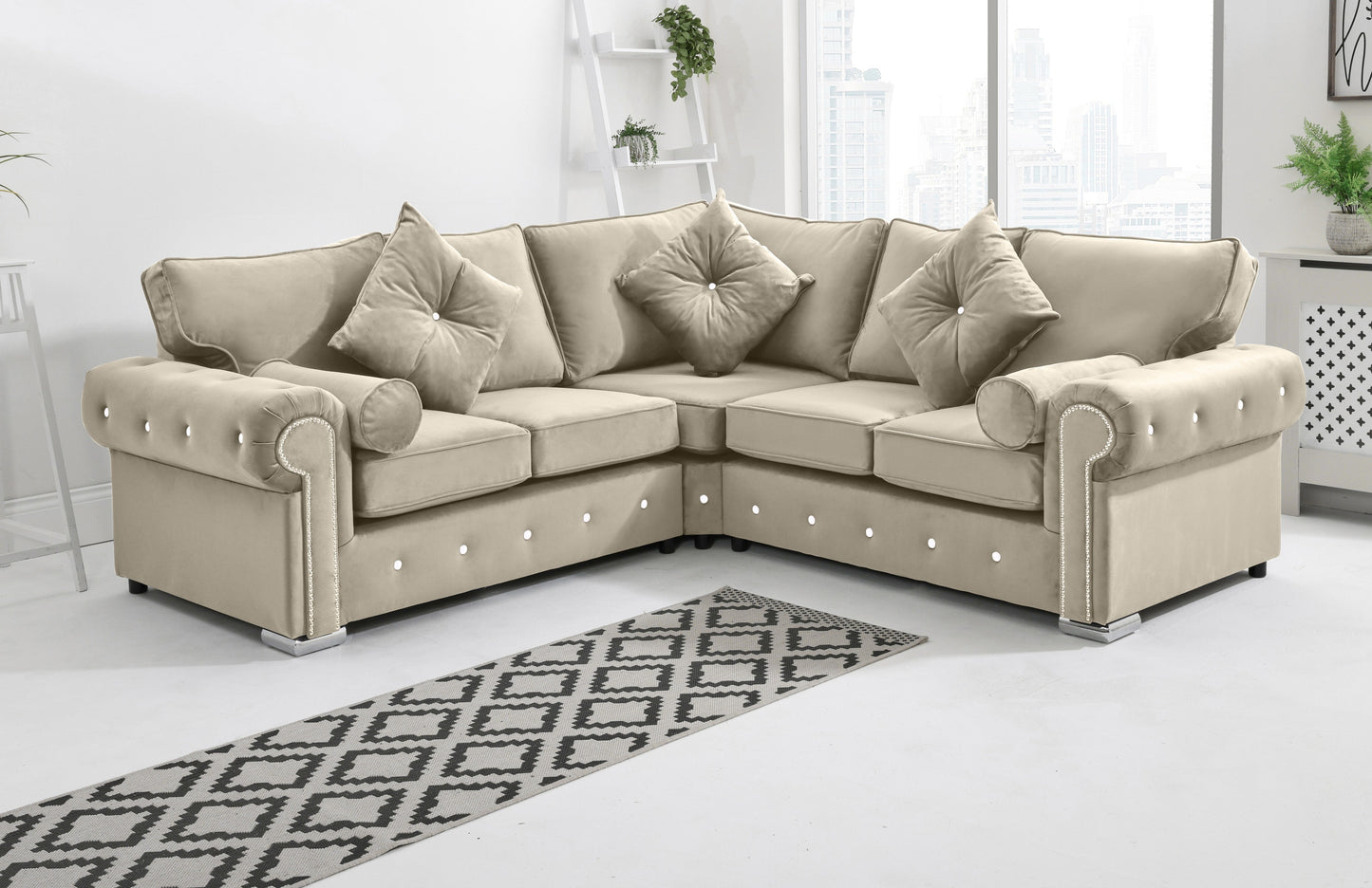 Novara Corner Fullback + Extra Cushions + Diamonds