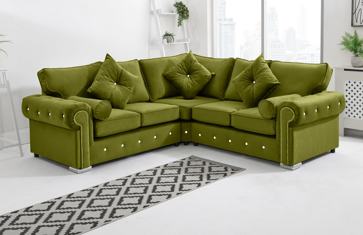 Novara Corner Fullback + Extra Cushions + Diamonds