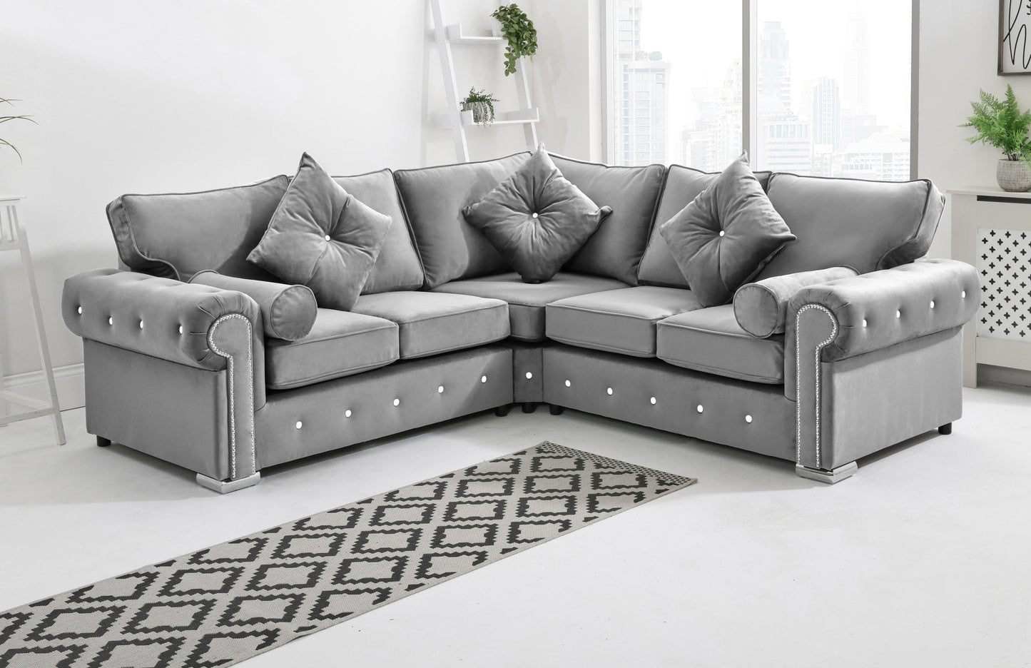 Novara Corner Fullback + Extra Cushions + Diamonds