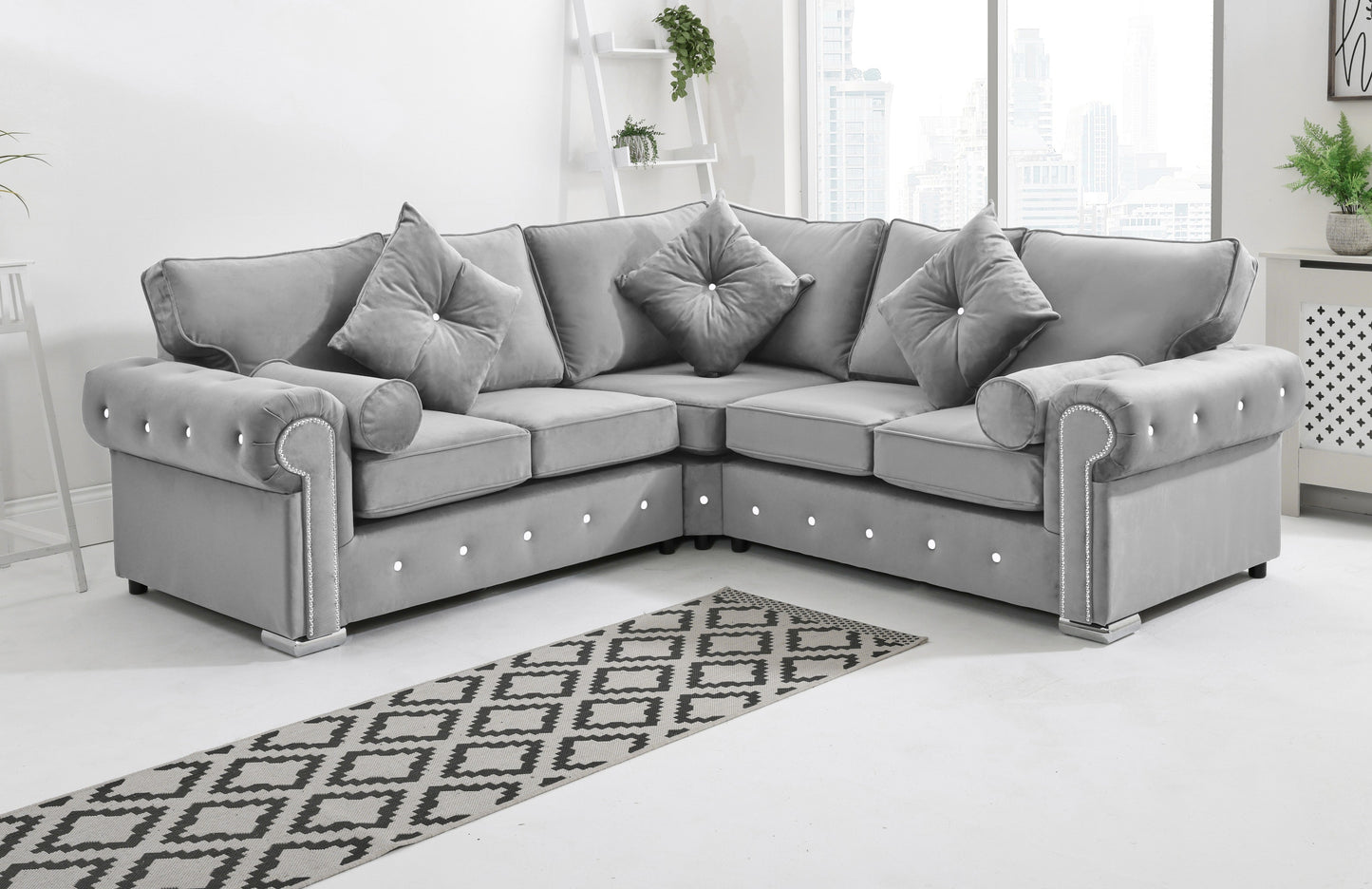Novara Corner Fullback + Extra Cushions + Diamonds