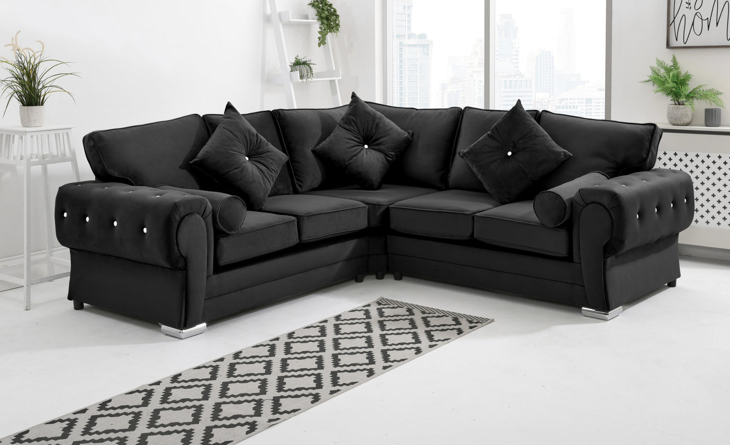 Lucera Plush Corner Fullback + Extra Cushions + Diamonds
