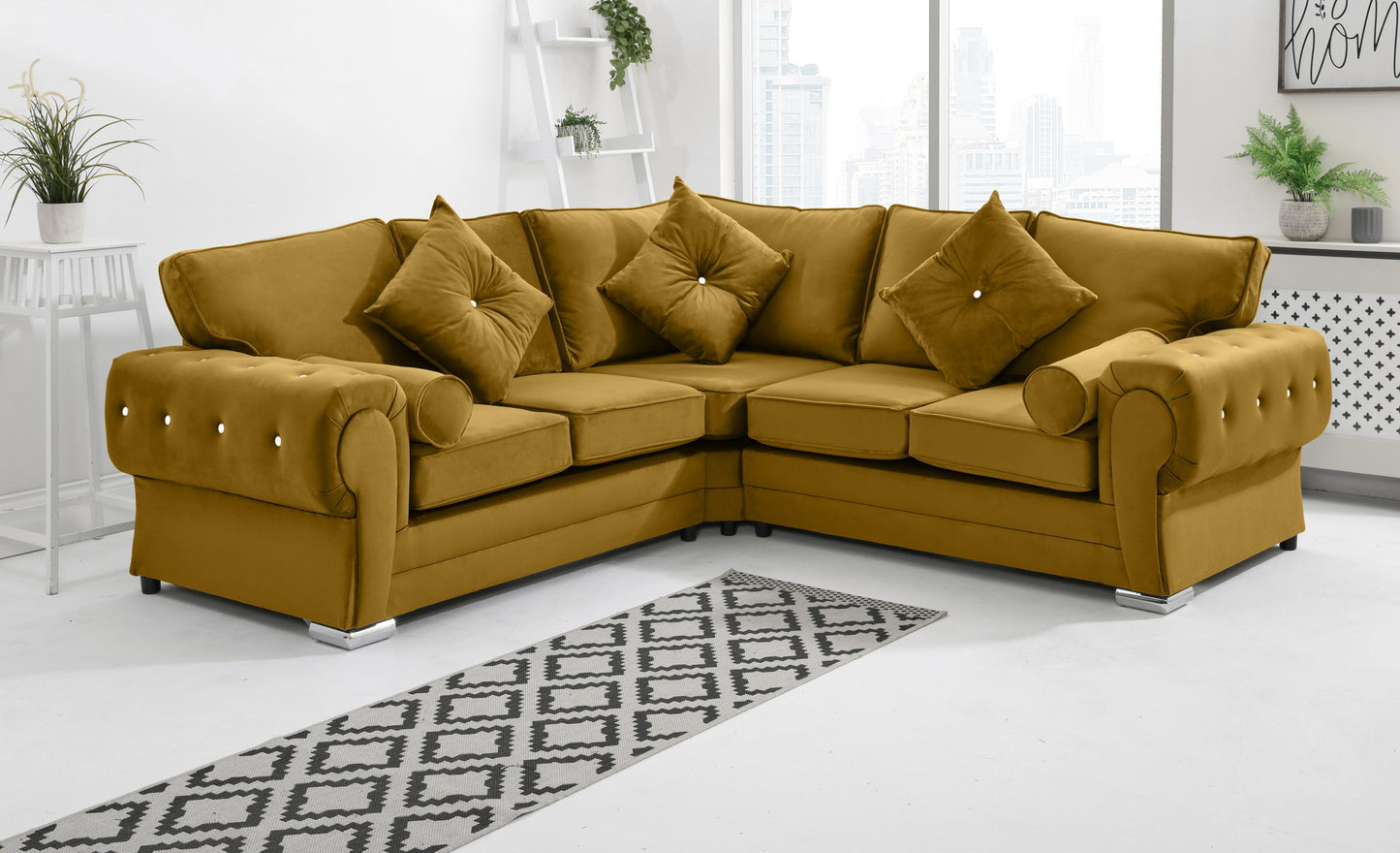 Lucera Plush Corner Fullback + Extra Cushions + Diamonds