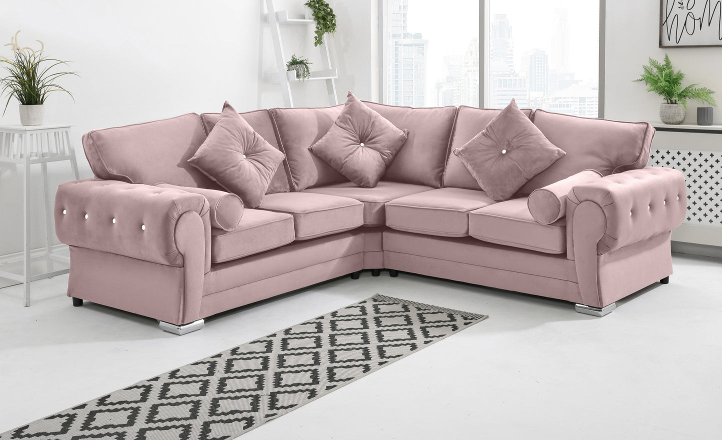 Lucera Plush Corner Fullback + Extra Cushions + Diamonds