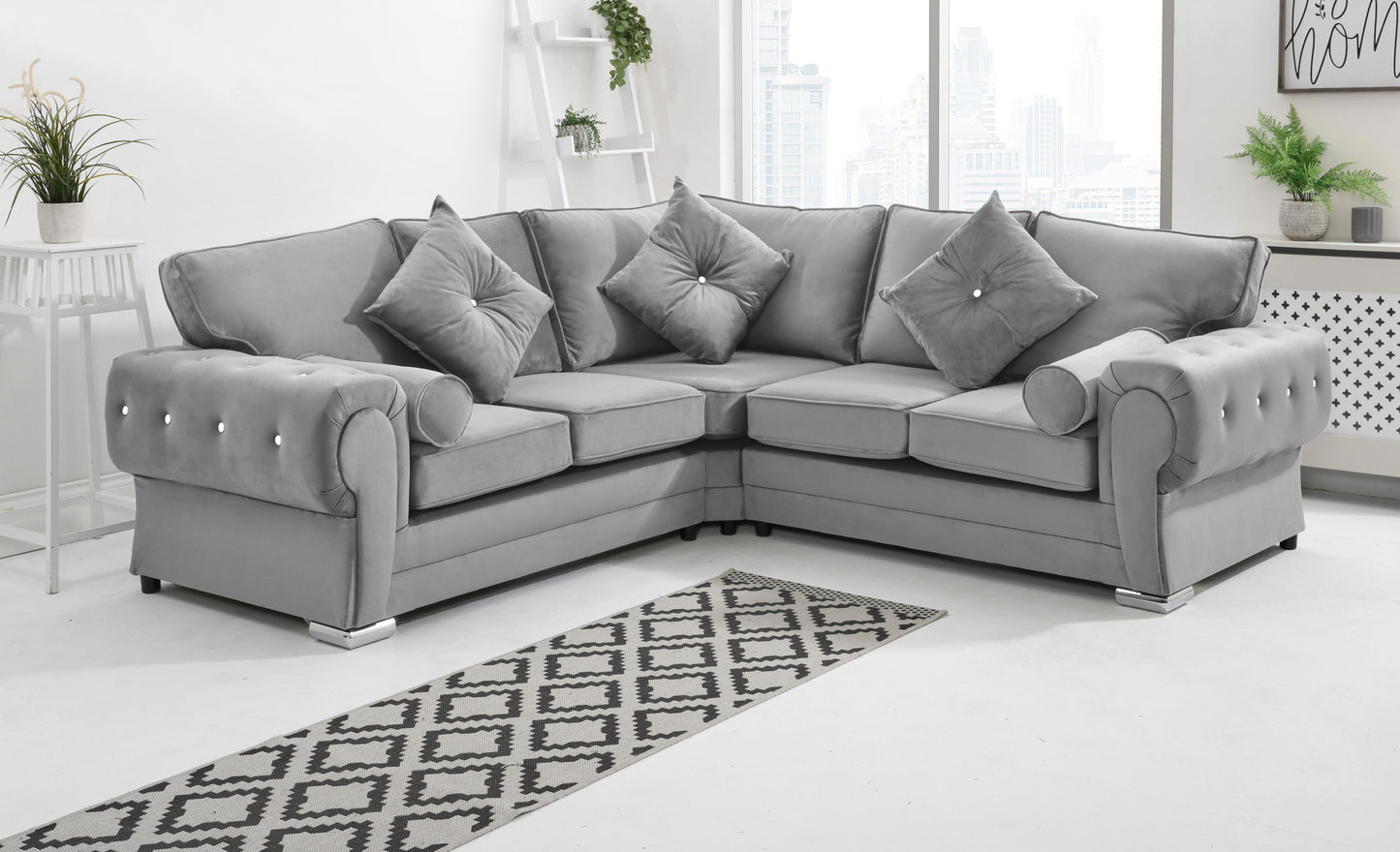 Lucera Plush Corner Fullback + Extra Cushions + Diamonds