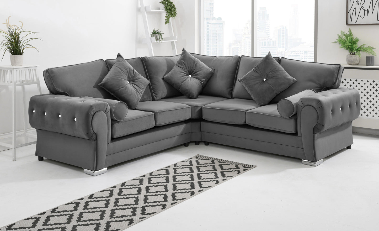 Lucera Plush Corner Fullback + Extra Cushions + Diamonds