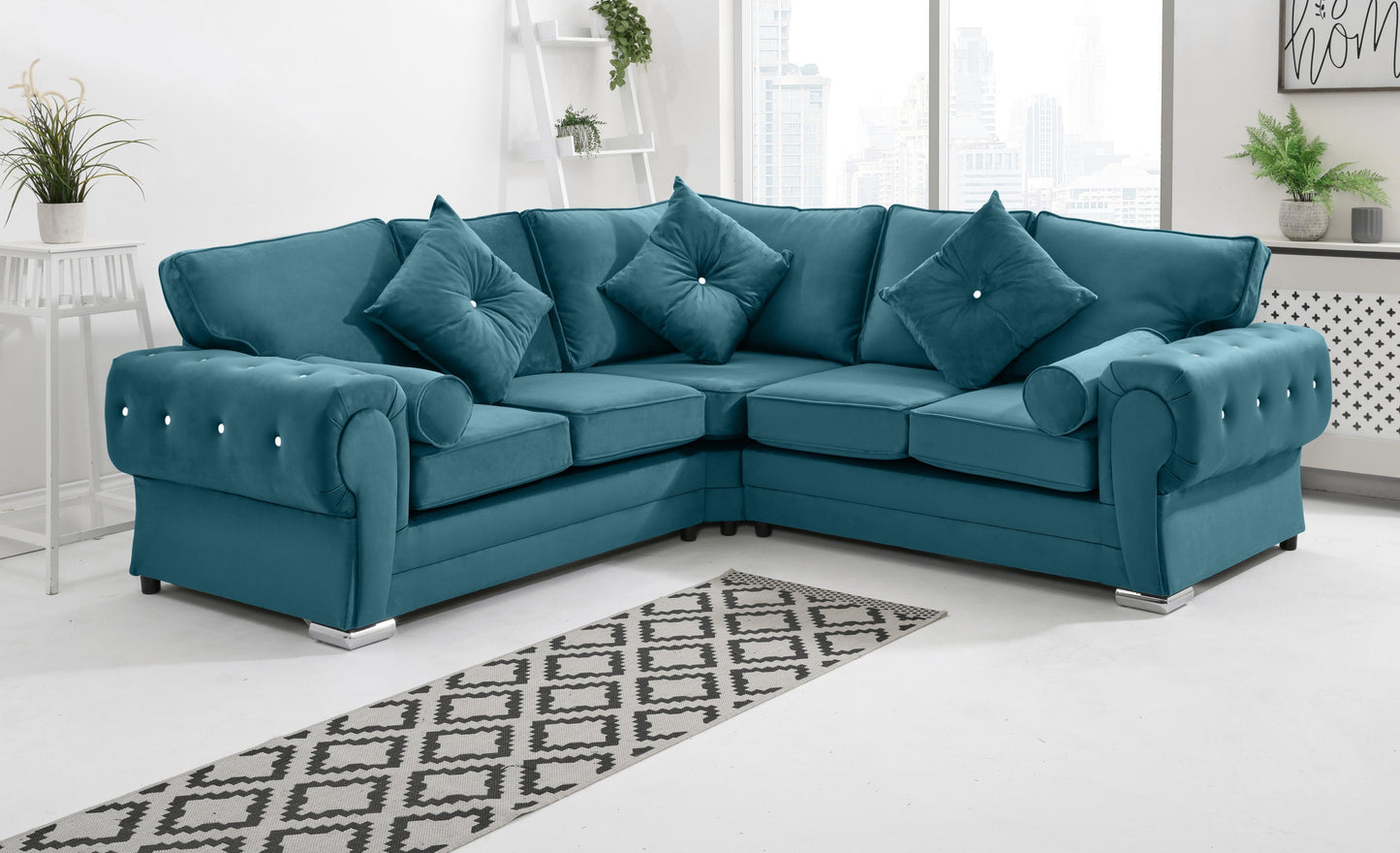 Lucera Plush Corner Fullback + Extra Cushions + Diamonds