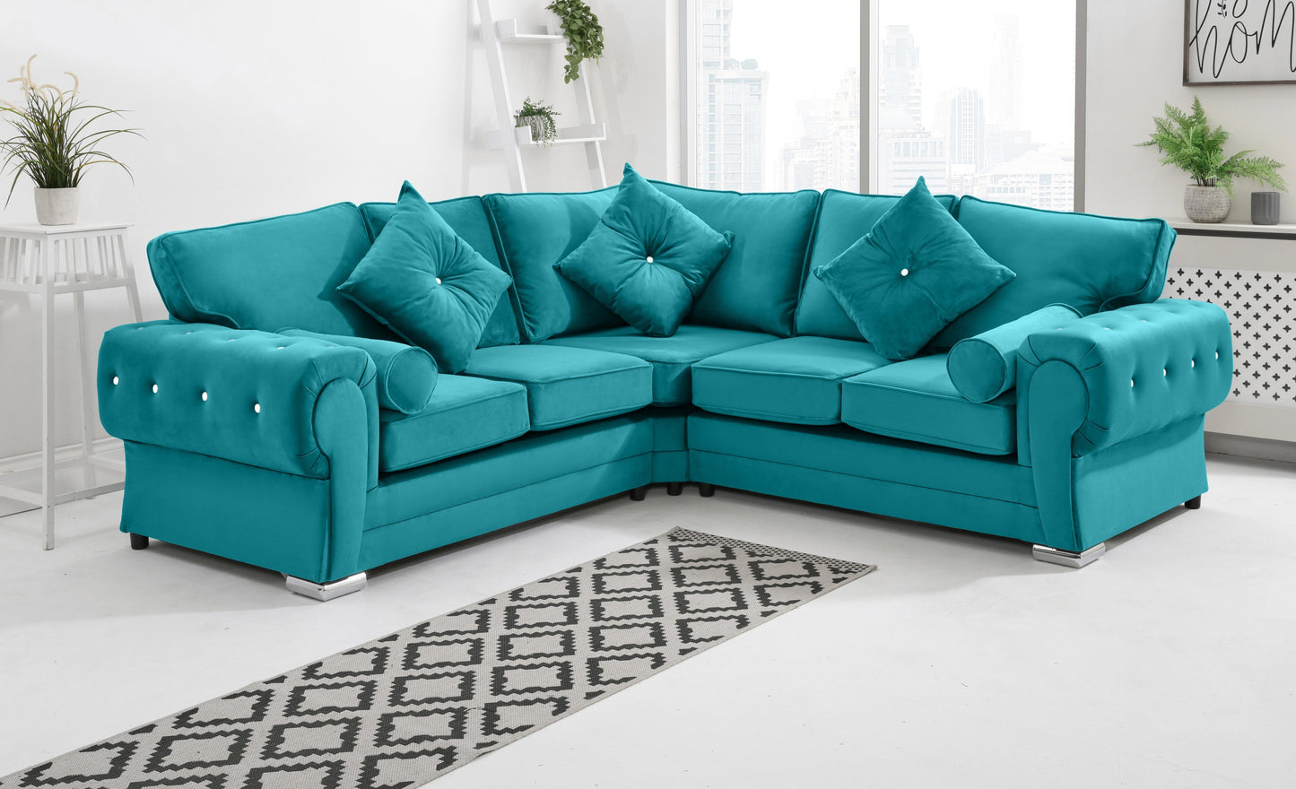 Lucera Plush Corner Fullback + Extra Cushions + Diamonds