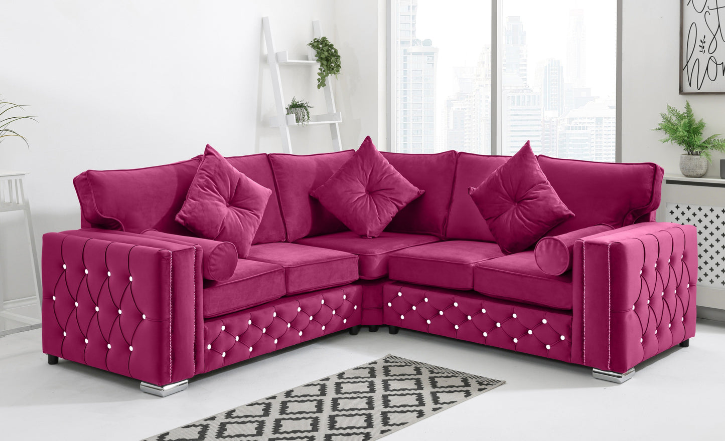 Ventura Corner Fullback + Extra Cushions + Diamonds
