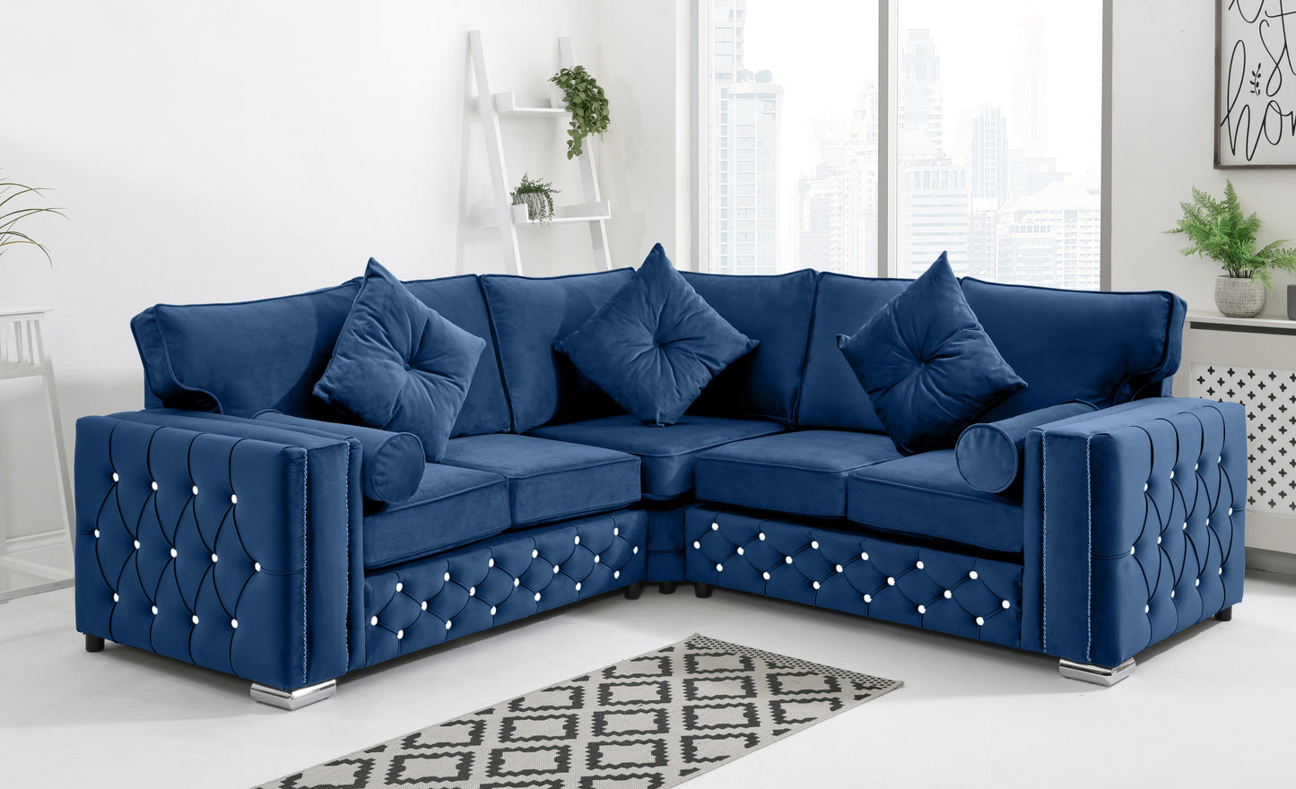 Ventura Corner Fullback + Extra Cushions + Diamonds