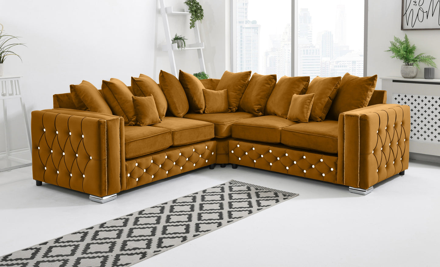 Ventura Corner Scatterback + Diamonds