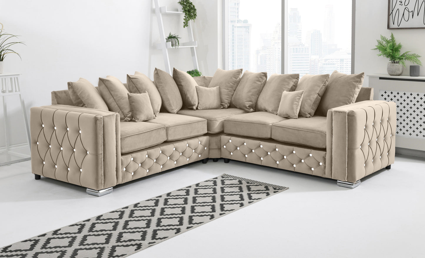 Ventura Corner Scatterback + Diamonds