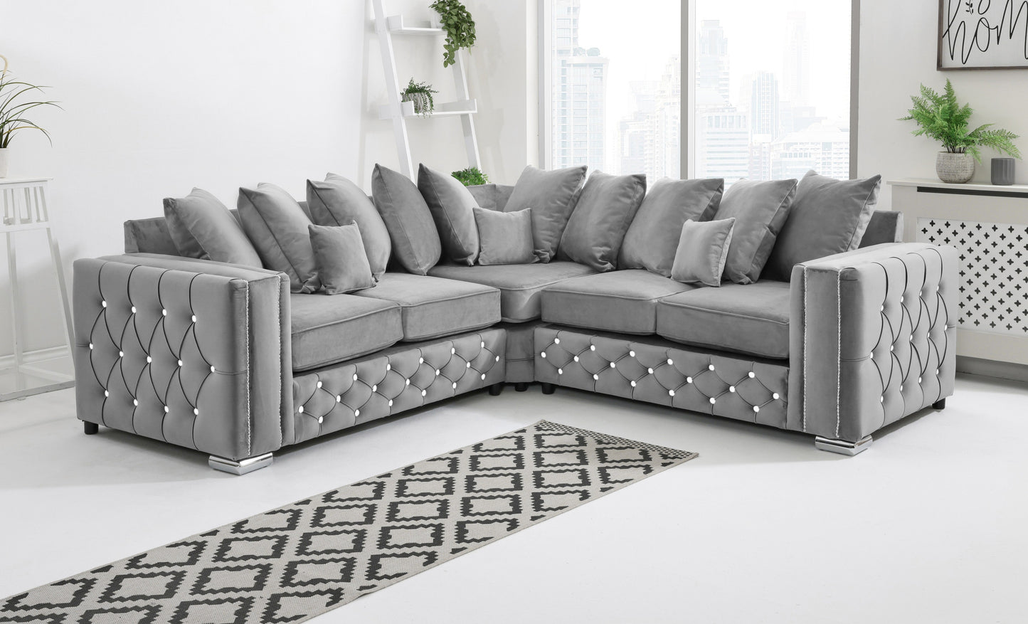 Ventura Corner Scatterback + Diamonds