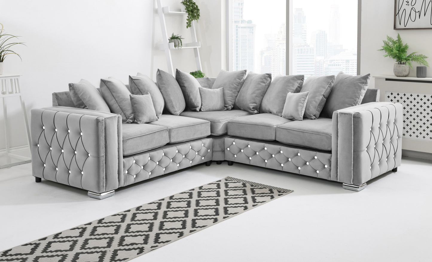Ventura Corner Scatterback + Diamonds