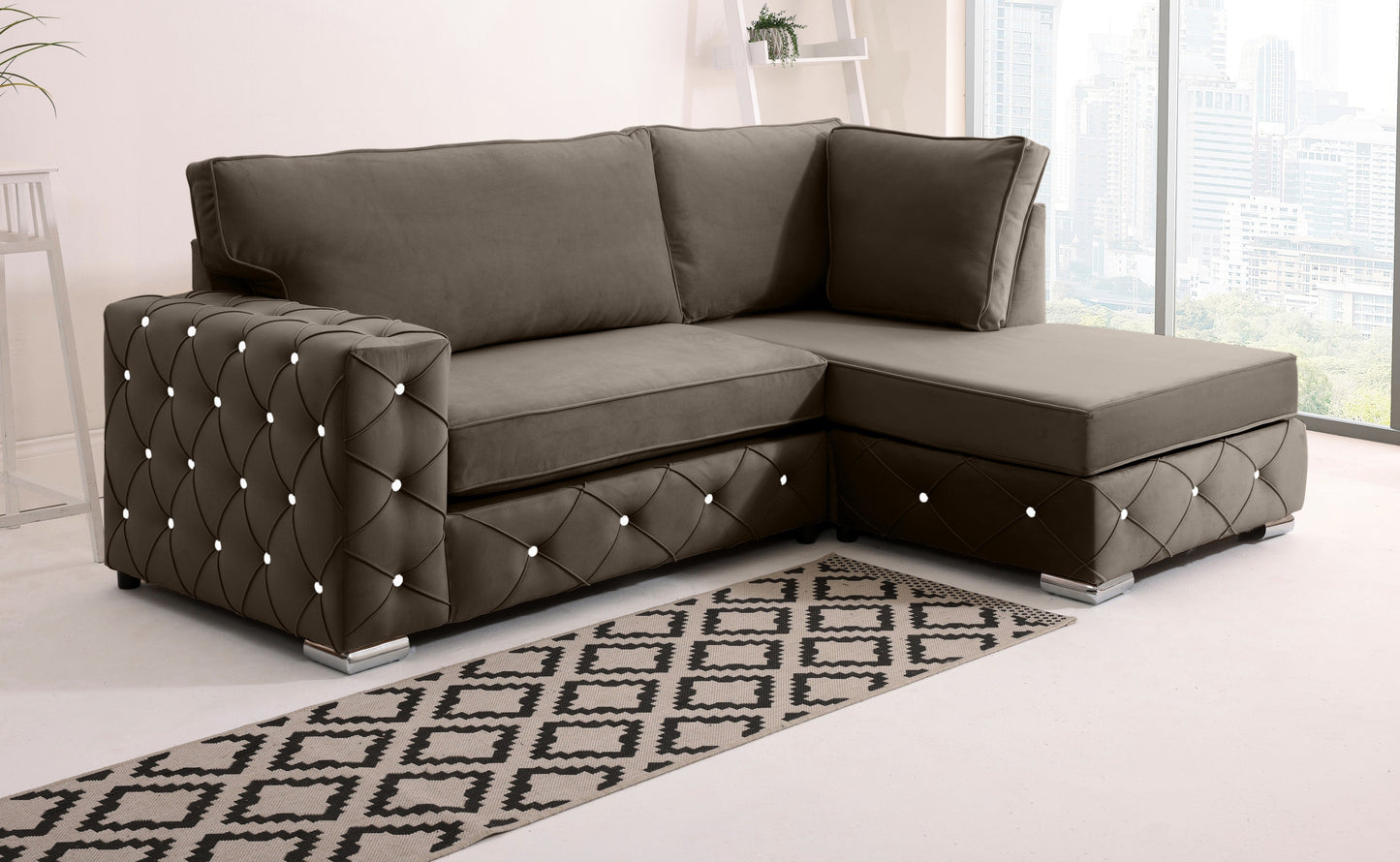 Castro Lounge Fullback - Facing Right + Diamonds