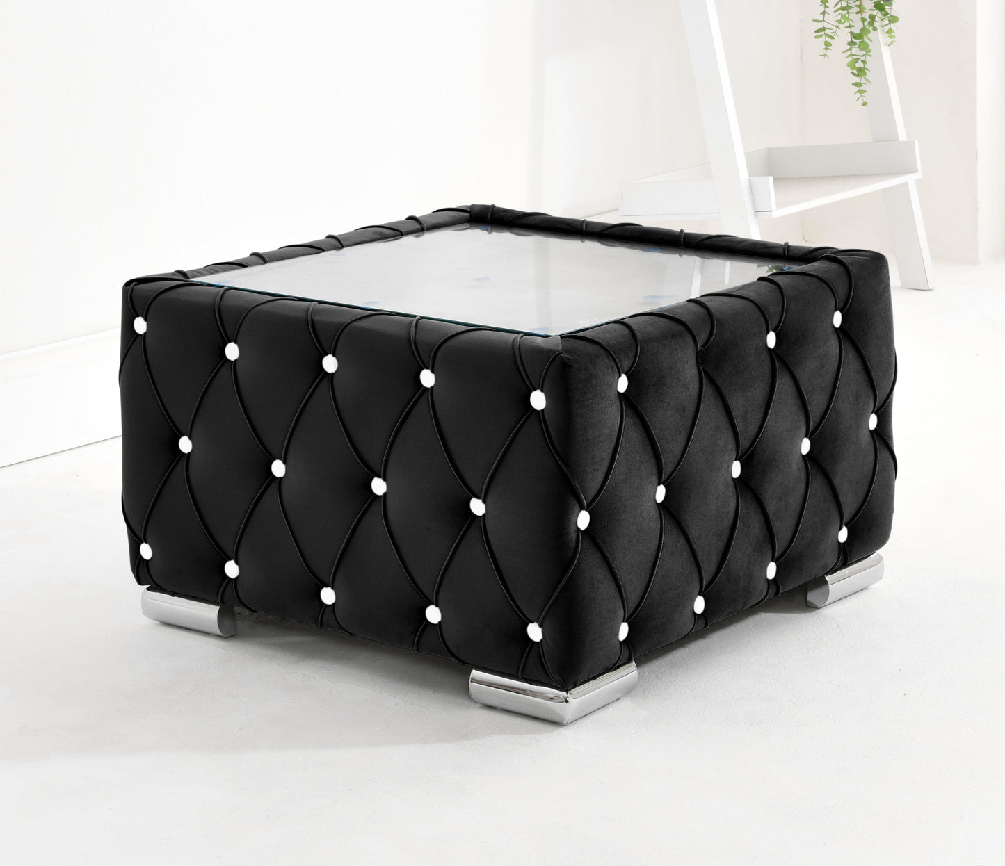 Lucera Plush Corner Fullback + Extra Cushions + Diamonds