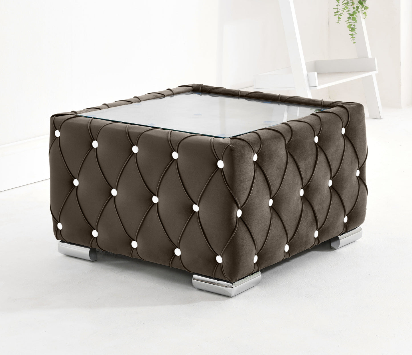 Lucera Plush Corner Fullback + Extra Cushions + Diamonds