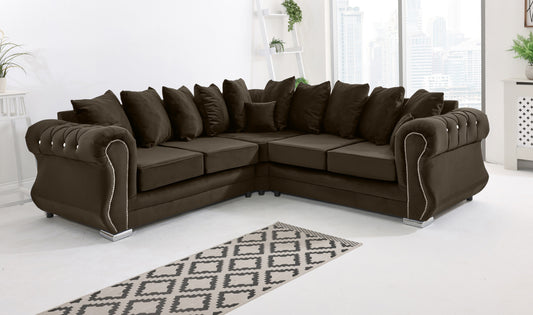 Strada Corner Scatterback + Diamonds