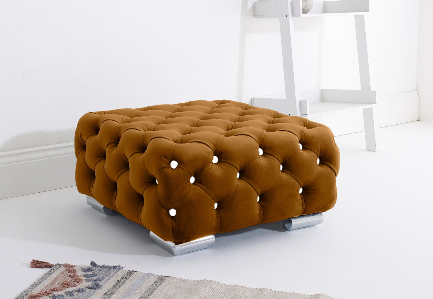 Lucera Plush Corner Fullback + Extra Cushions + Diamonds