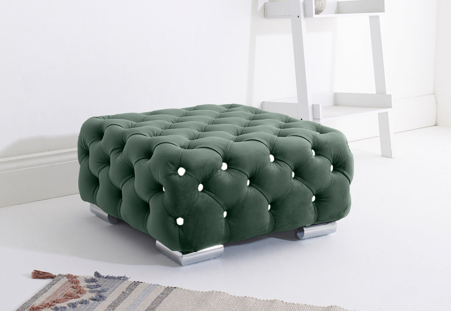 Lucera Plush Corner Fullback + Extra Cushions + Diamonds