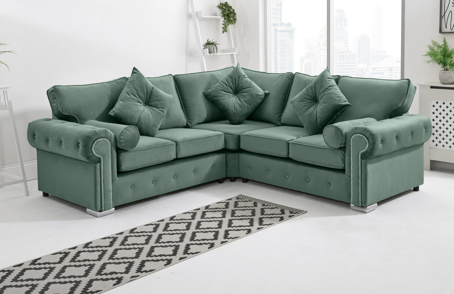 Novara Corner Fullback + Extra Cushions