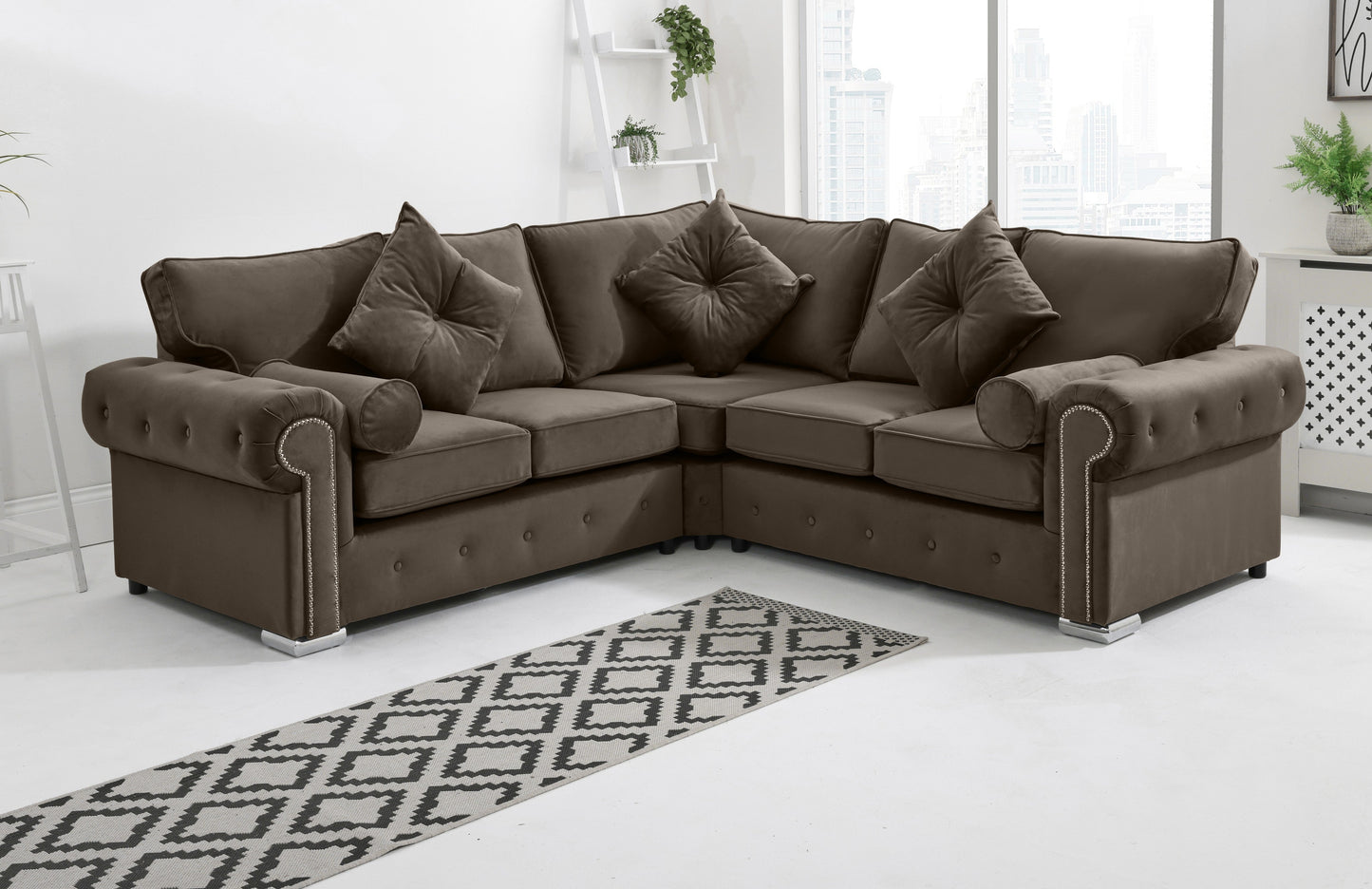 Novara Corner Fullback + Extra Cushions