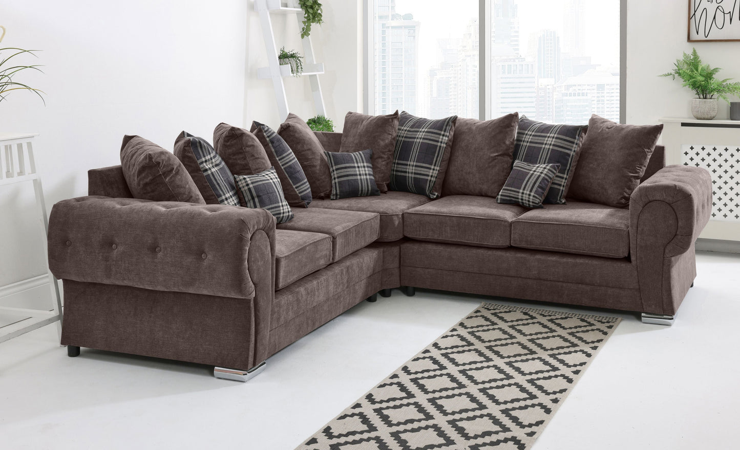 Lucera Chenile Corner Scatterback