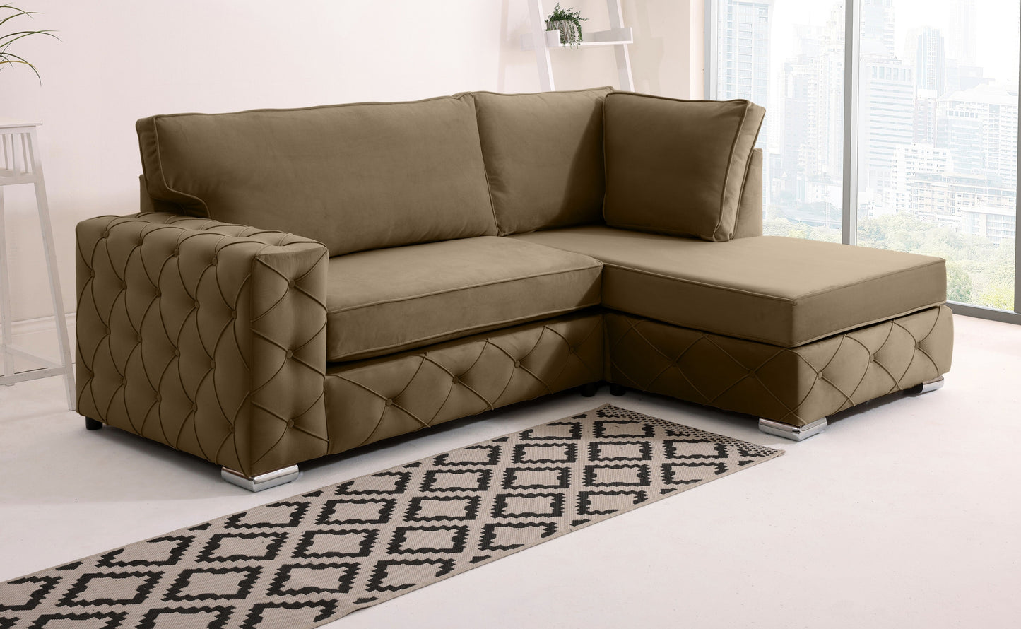 Castro Lounge Fullback - Facing Right