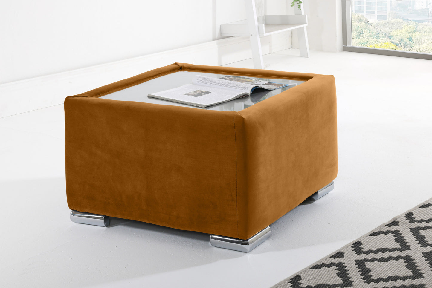 Lucera Plush Corner Fullback + Extra Cushions + Diamonds