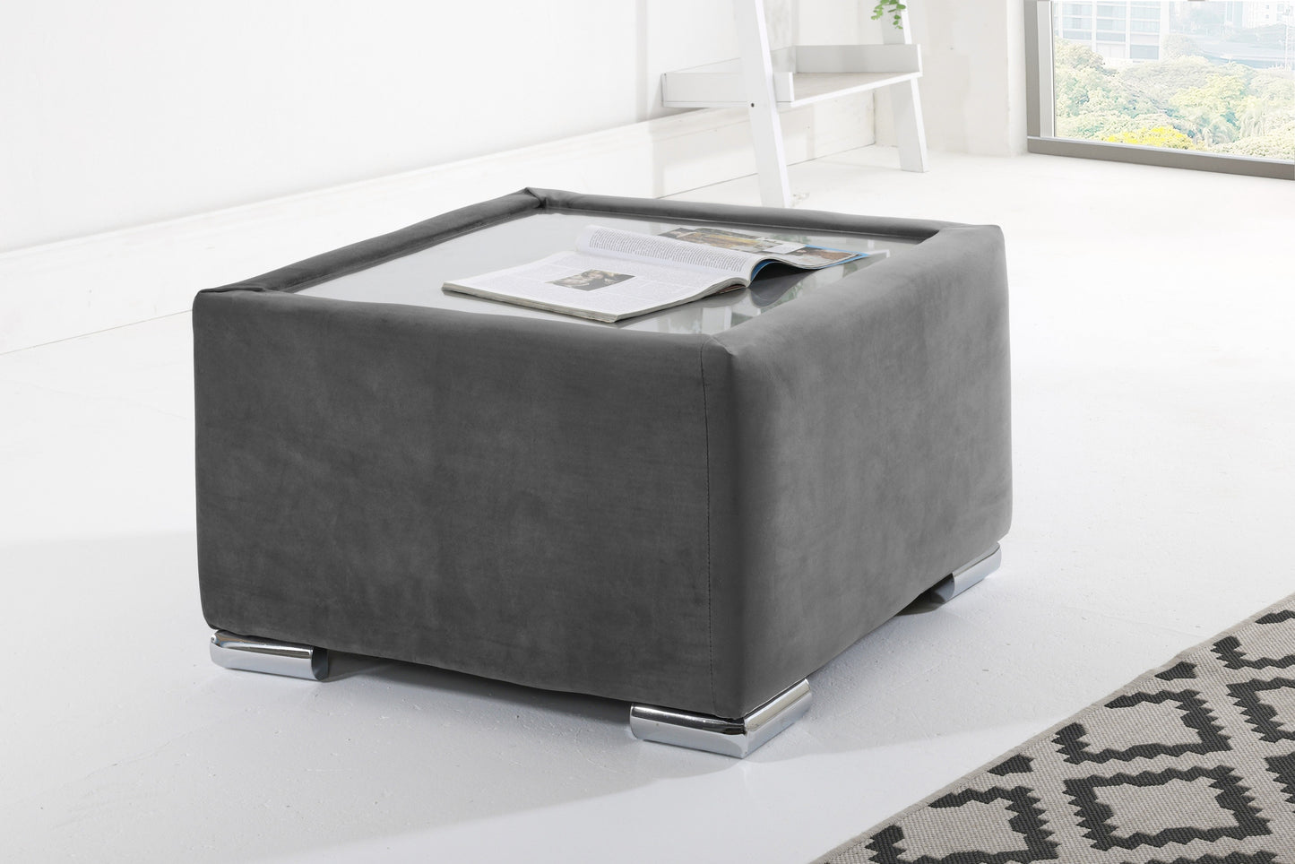 Lucera Plush Corner Fullback + Extra Cushions + Diamonds