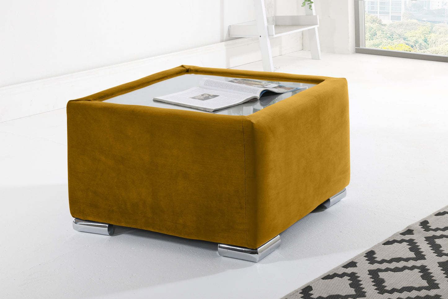 Lucera Plush Corner Fullback + Extra Cushions + Diamonds