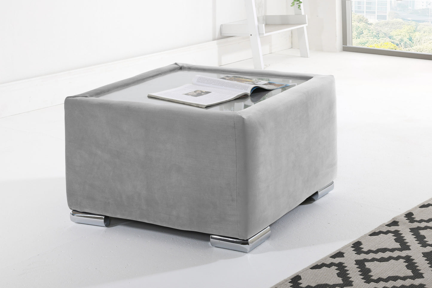 Lucera Plush Corner Fullback + Extra Cushions + Diamonds