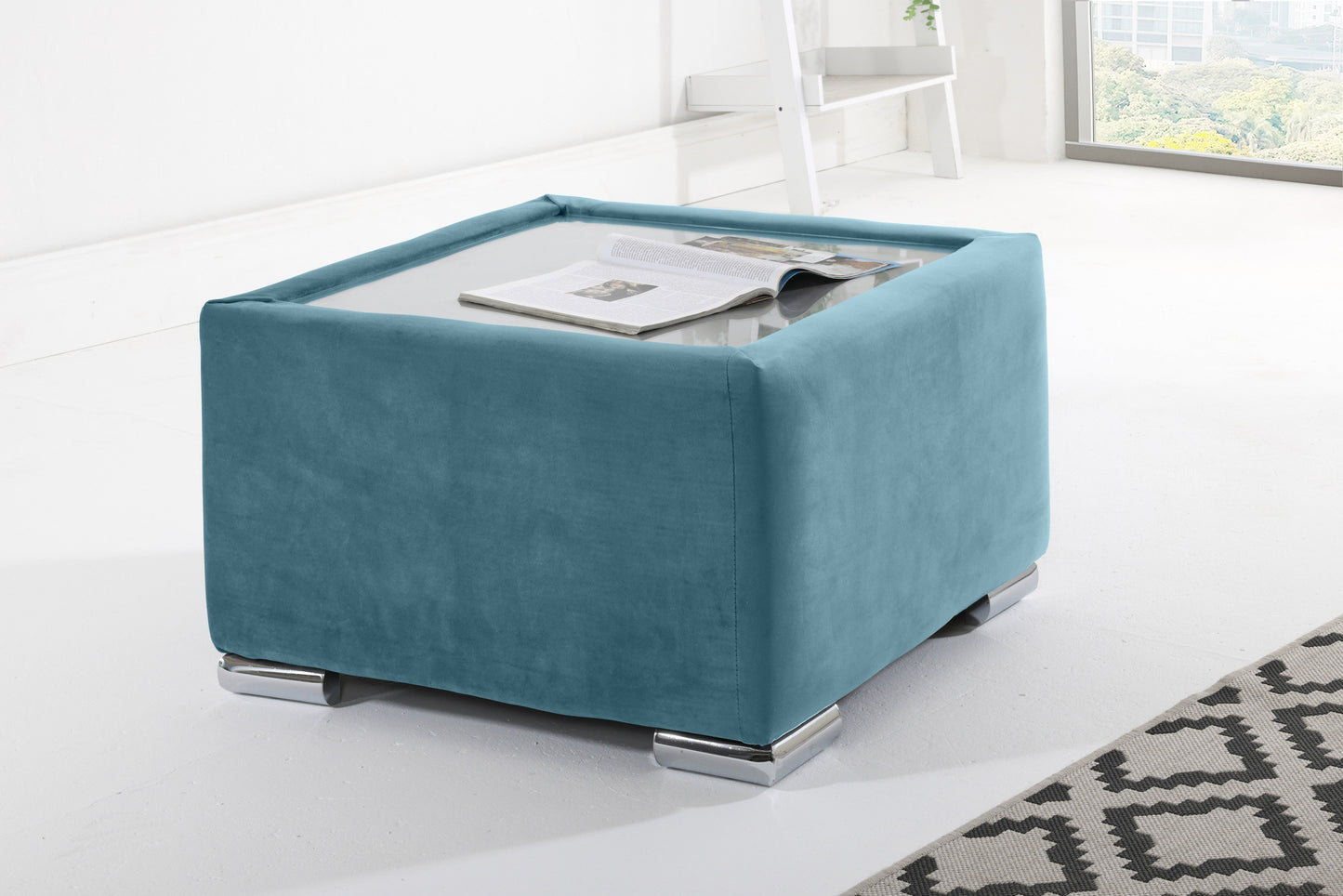 Lucera Plush Corner Fullback + Extra Cushions + Diamonds