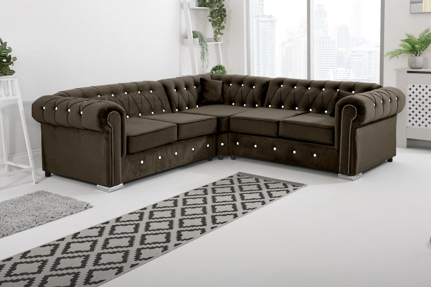Novara Chesterfield - Corner With Dimond