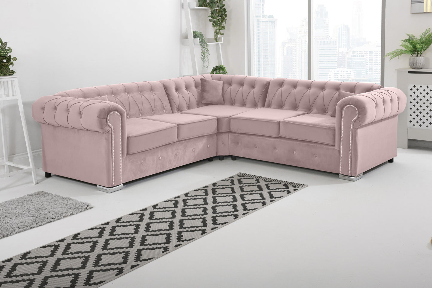 Novara Chesterfield Corner