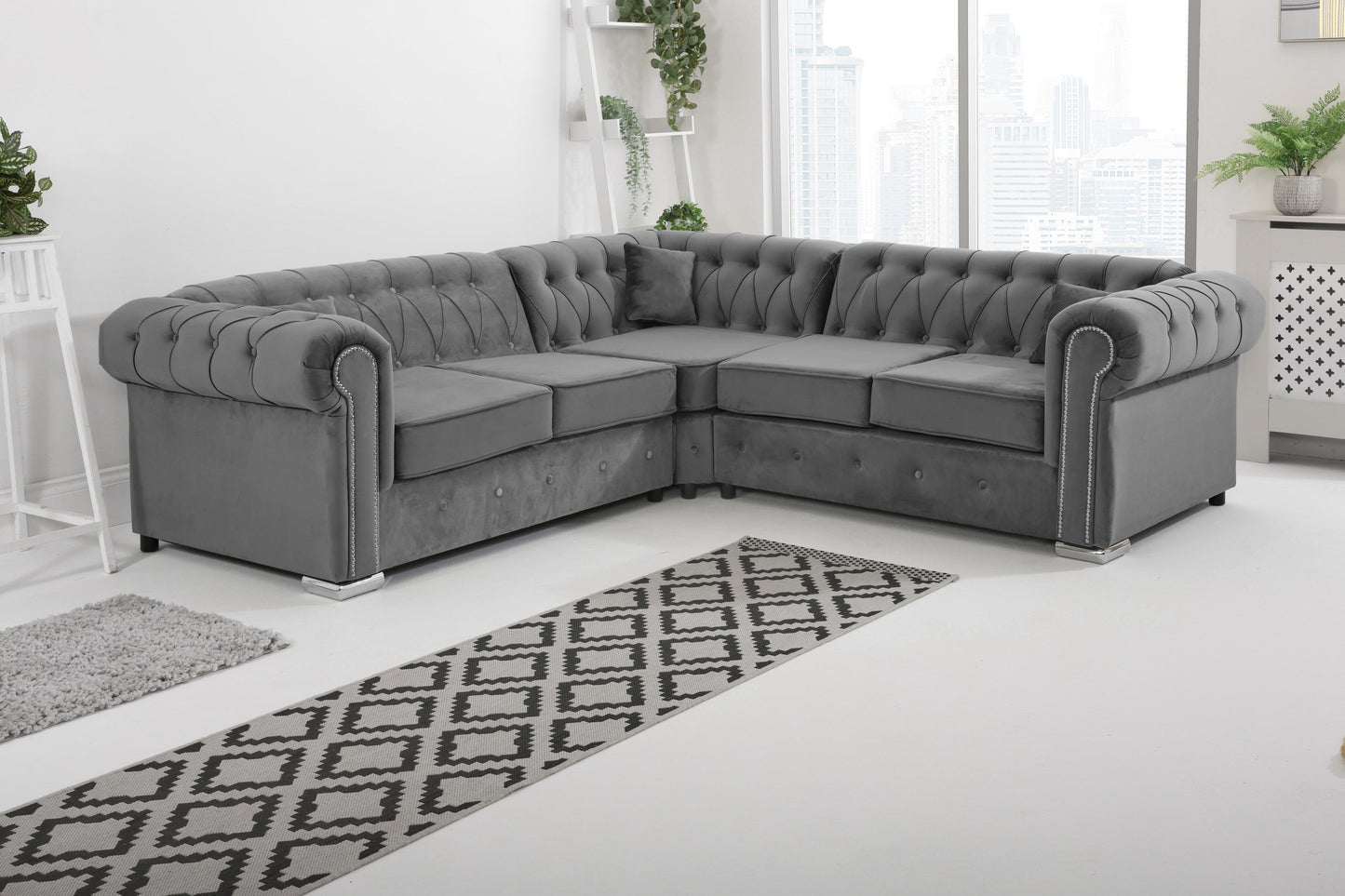 Novara Chesterfield Corner