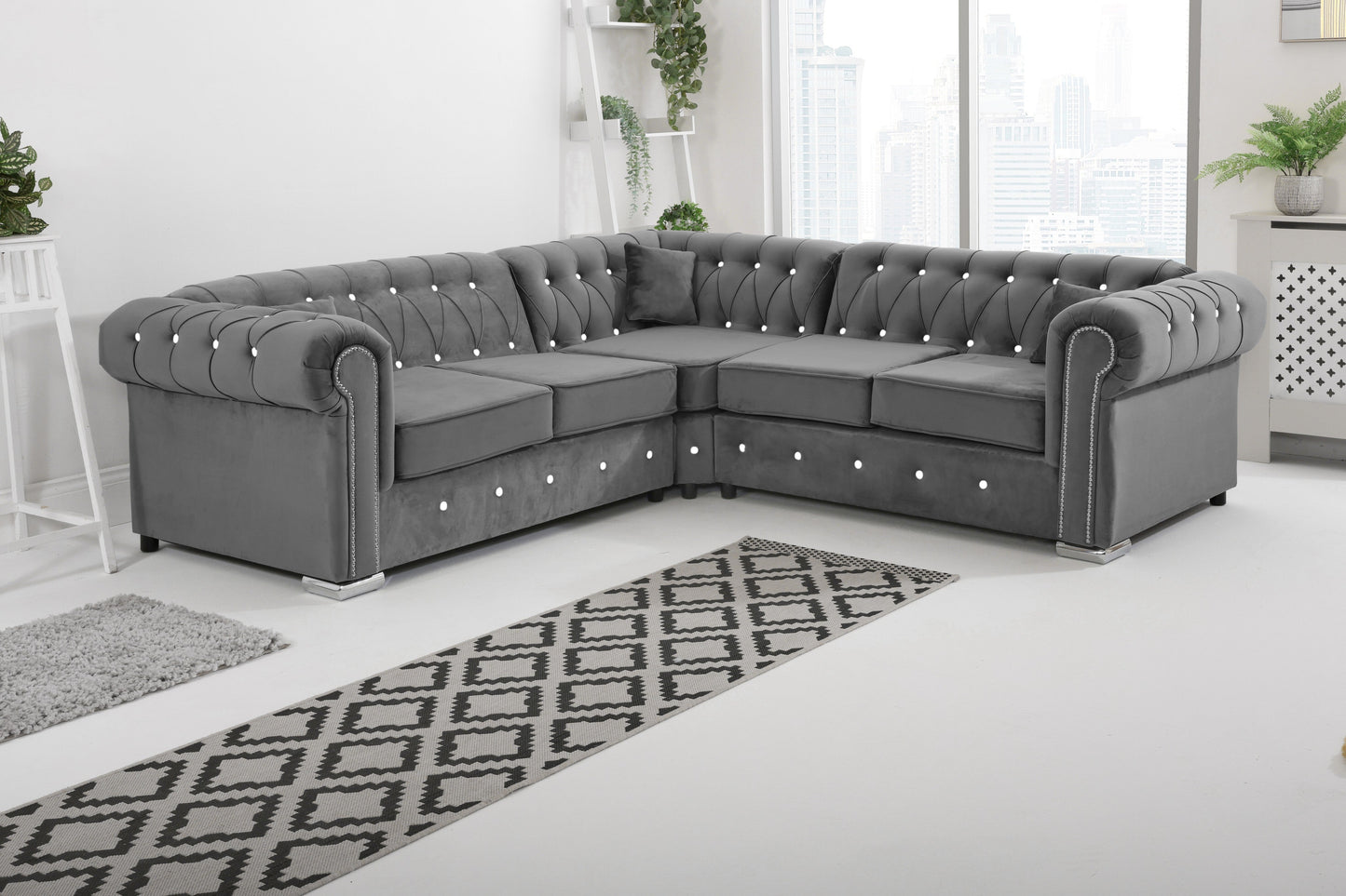 Novara Chesterfield - Corner With Dimond