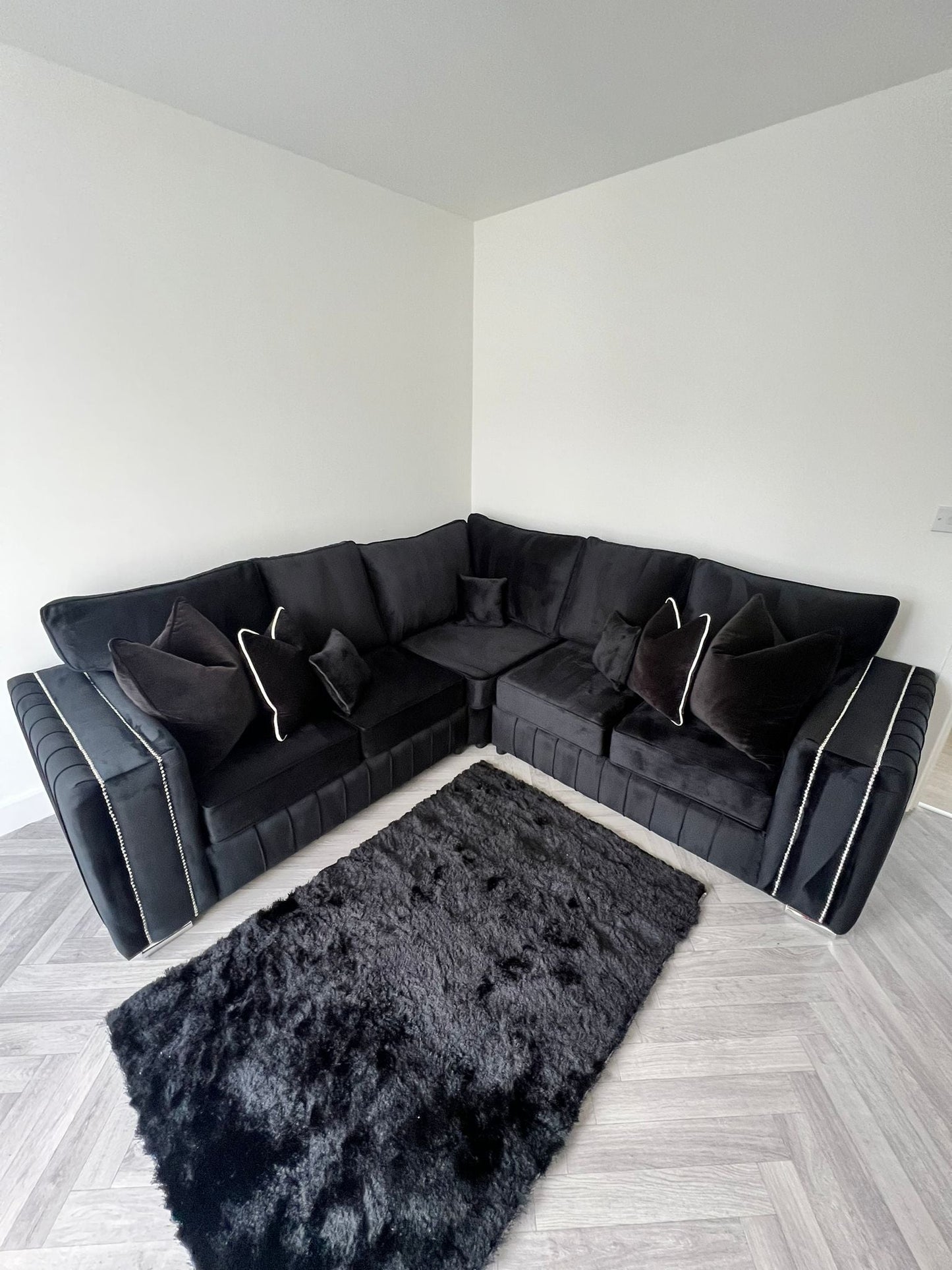 Layla Corner - Black Fullback - Sofa Scape UK