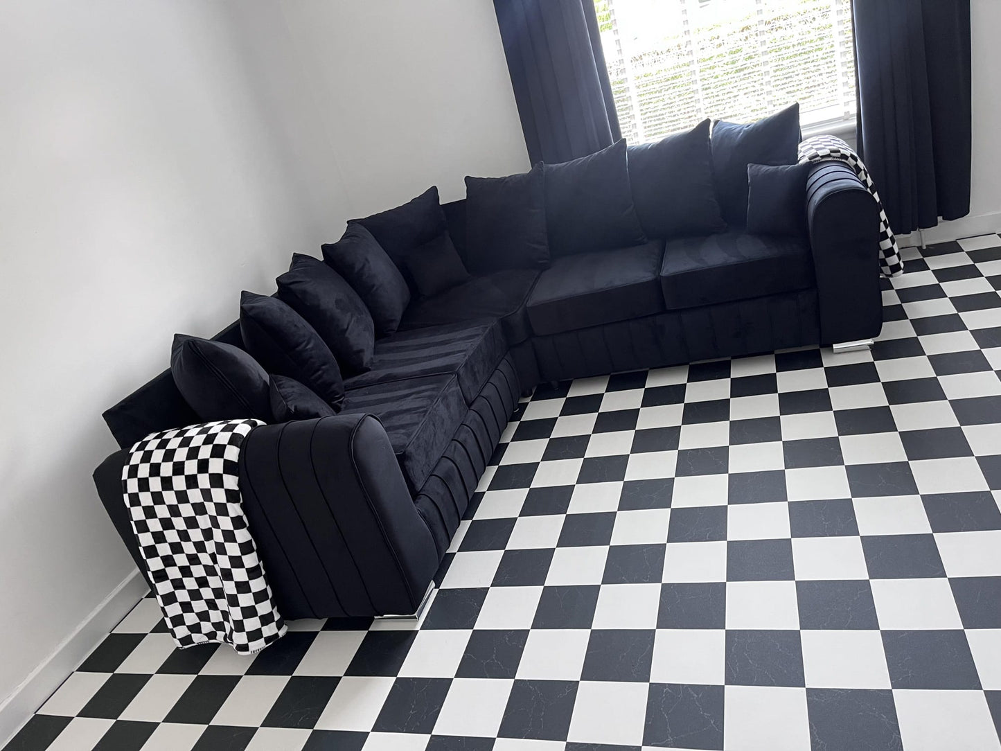 Lilly Corner - Black Scatterback - Sofa Scape UK