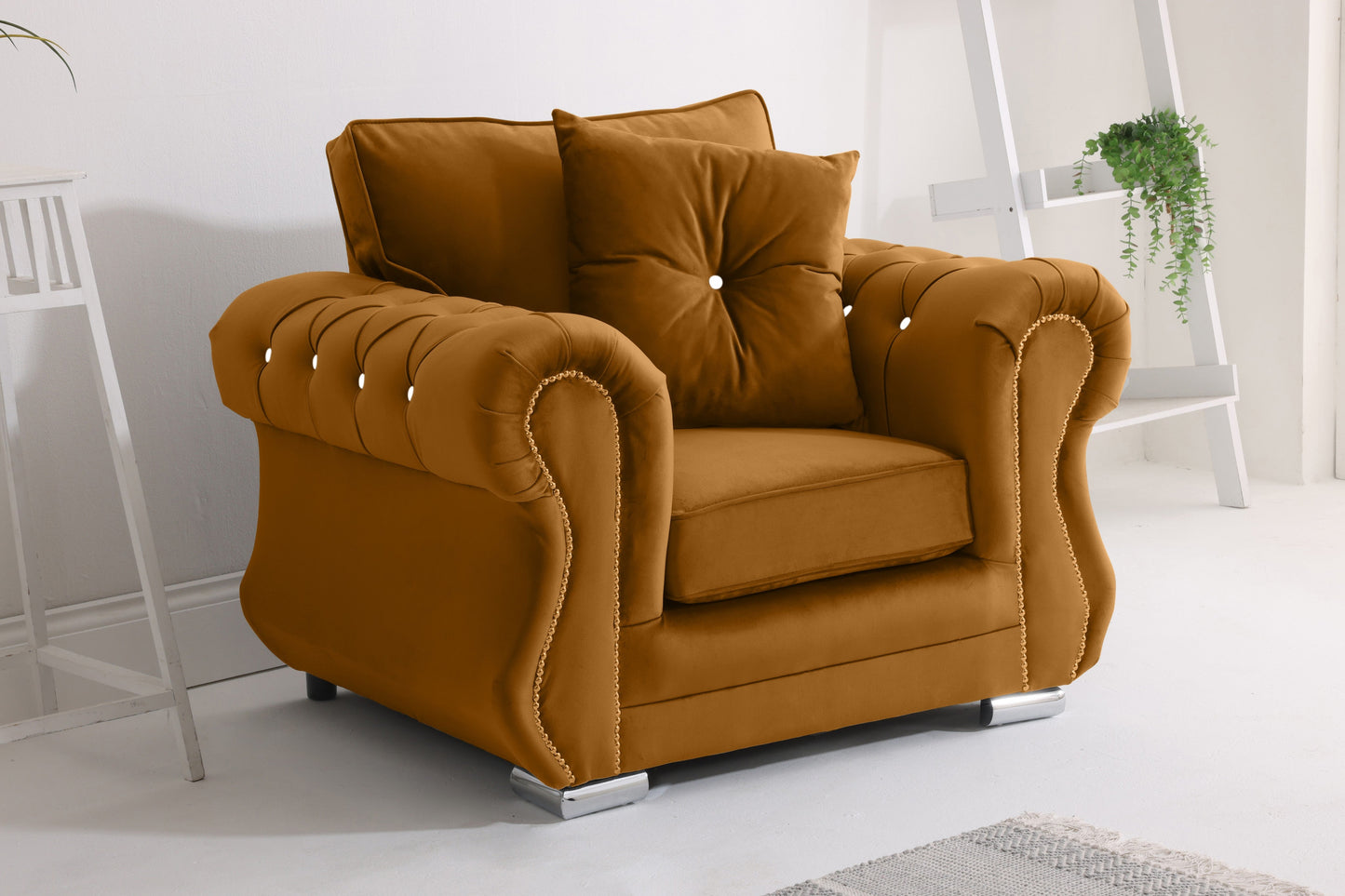 Strada Corner Fullback + Diamonds + Extra Cushions