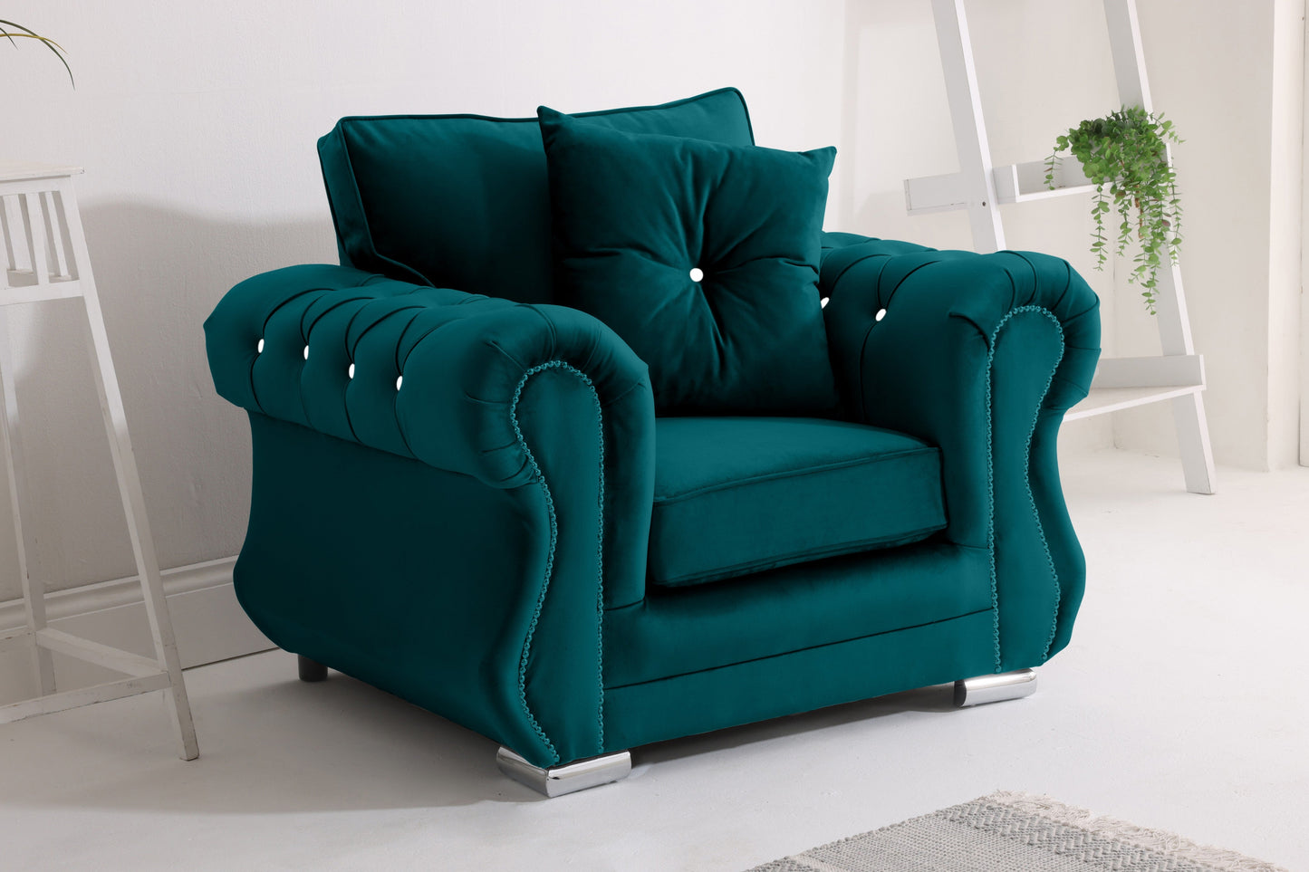 Strada Corner Fullback + Diamonds + Extra Cushions