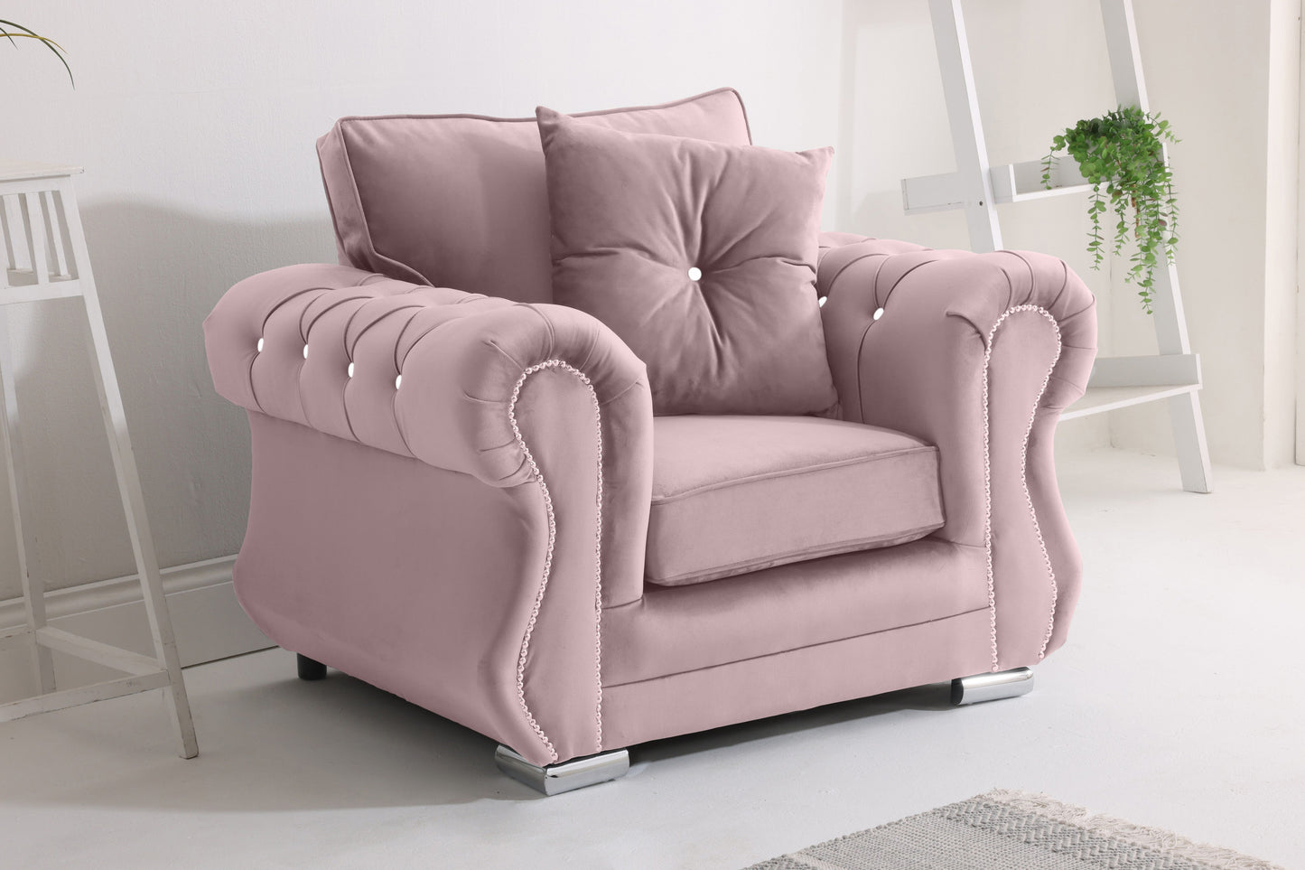 Strada Corner Fullback + Diamonds + Extra Cushions