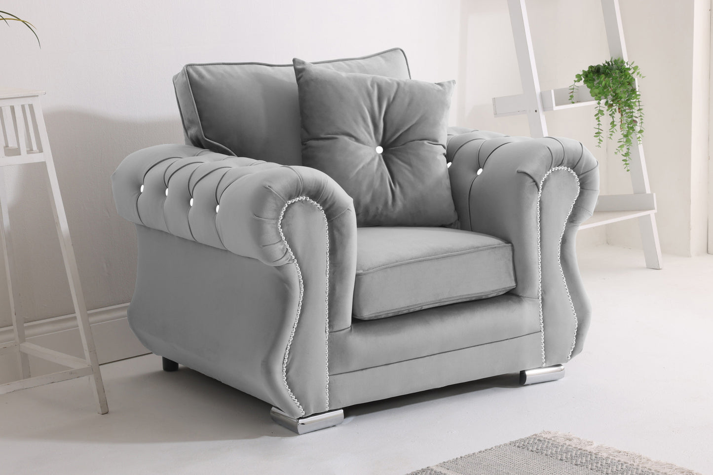 Strada Corner Fullback + Diamonds + Extra Cushions